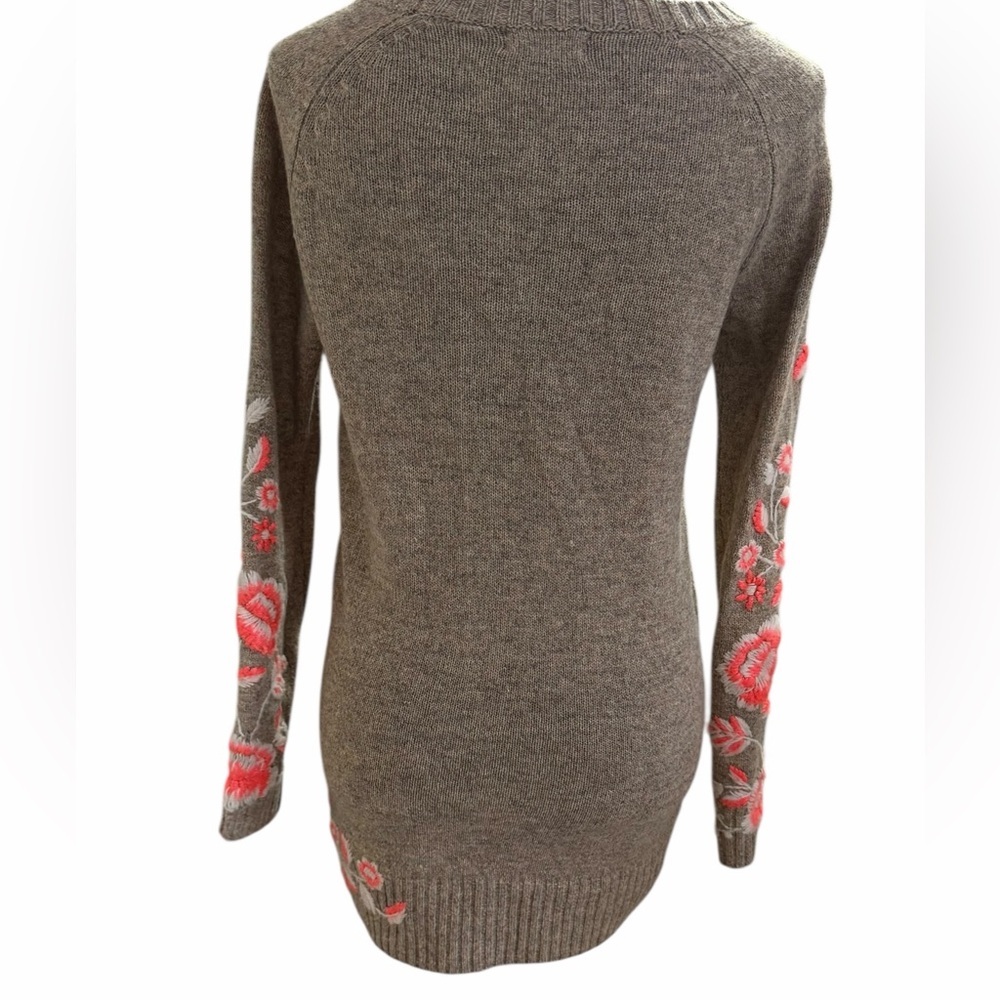 Anthropologie Sleeping on Snow Embroidered Ranunculus Tunic Sweater Size Small - Picture 3 of 9
